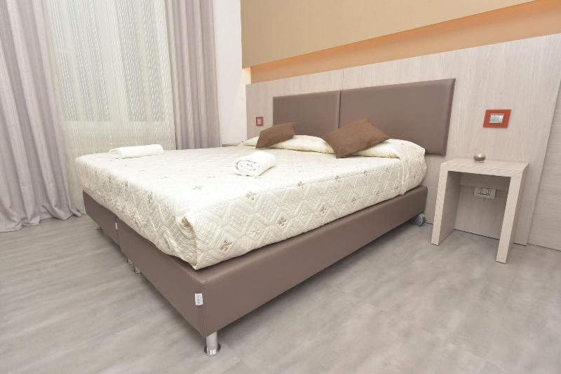 Eden Rooms image
