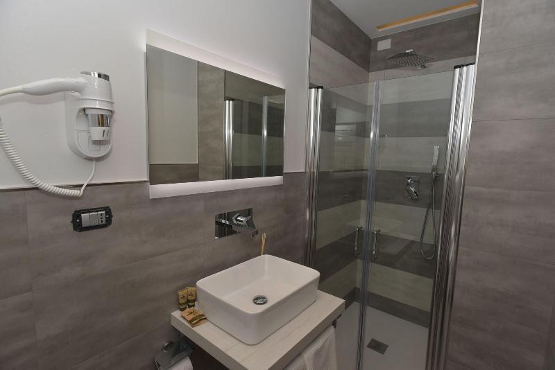 Eden Rooms image