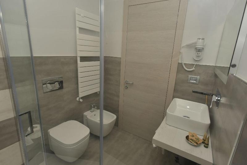 Eden Rooms image