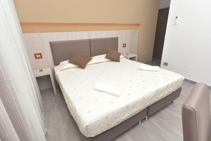Eden Rooms image