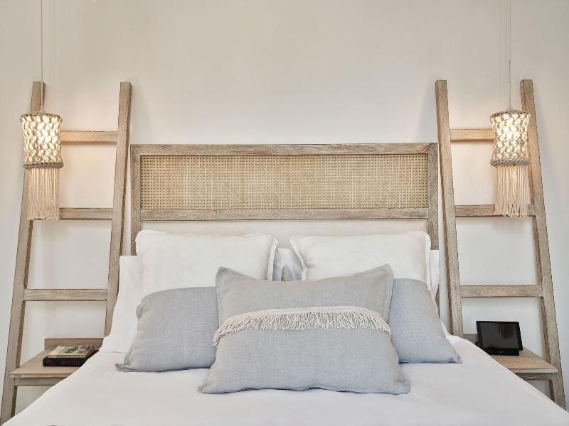 Volcano Luxury Suites Milos image