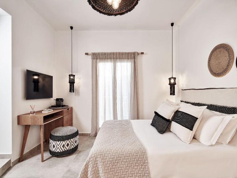 Volcano Luxury Suites Milos — photo 55