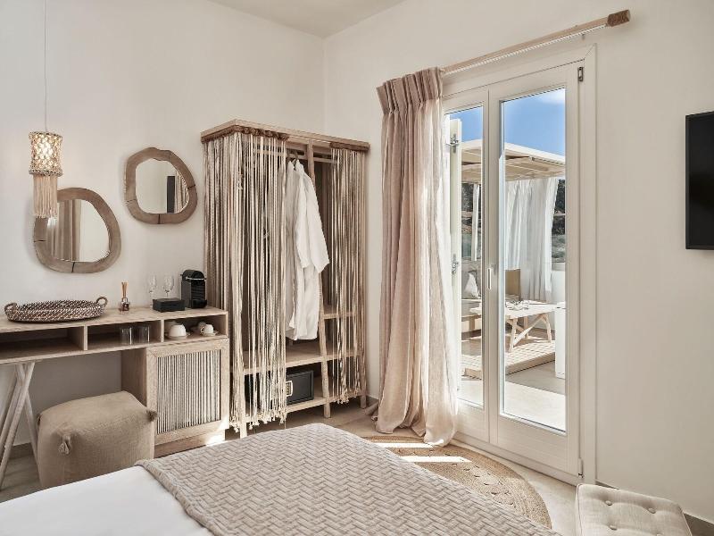Volcano Luxury Suites Milos — photo 17