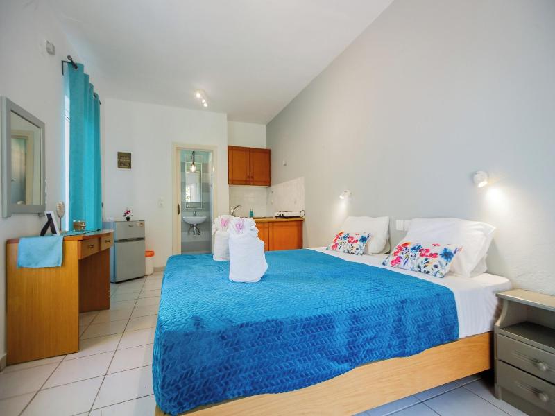 Velendzas Holidays image