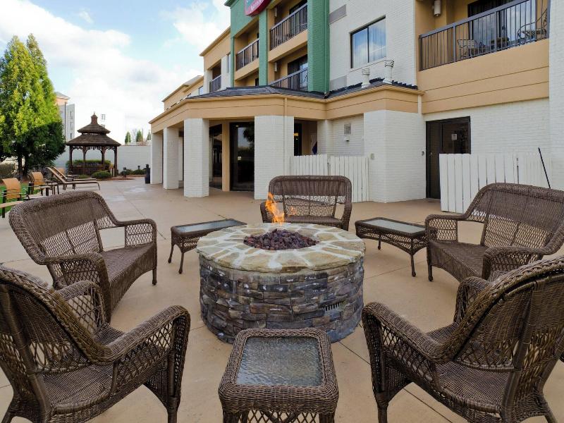 Courtyard By Marriott Charlotte Lake Norman image