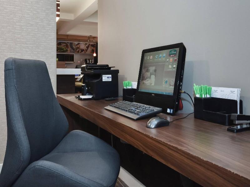 Courtyard By Marriott Charlotte Lake Norman image