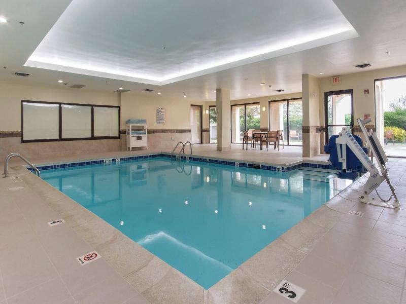 Courtyard By Marriott Charlotte Lake Norman image
