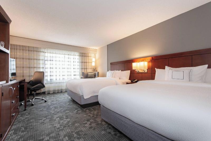 Courtyard By Marriott Charlotte Lake Norman image