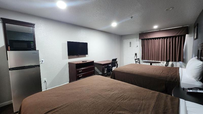 Express Inn Hobby image