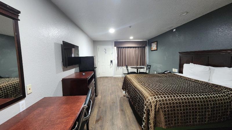 Express Inn Hobby image