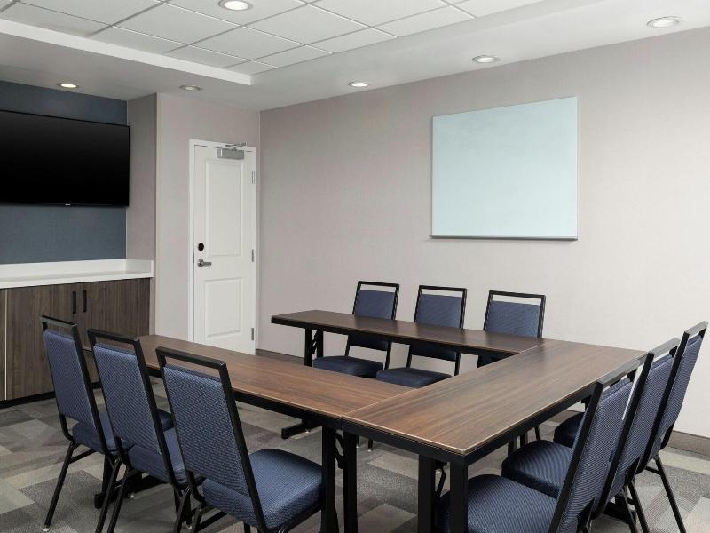 Towneplace Suites Houston Hobby Airport image