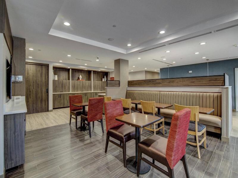Towneplace Suites Houston Hobby Airport image