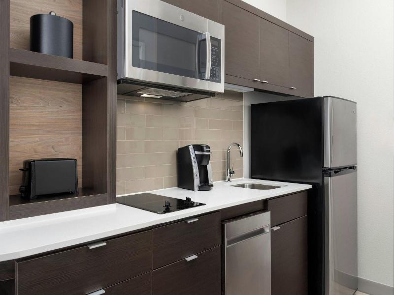 Towneplace Suites Houston Hobby Airport image