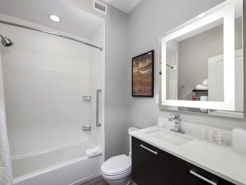 Towneplace Suites Houston Hobby Airport image