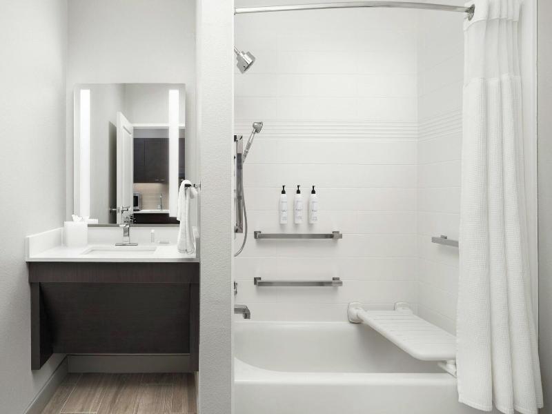 Towneplace Suites Houston Hobby Airport image