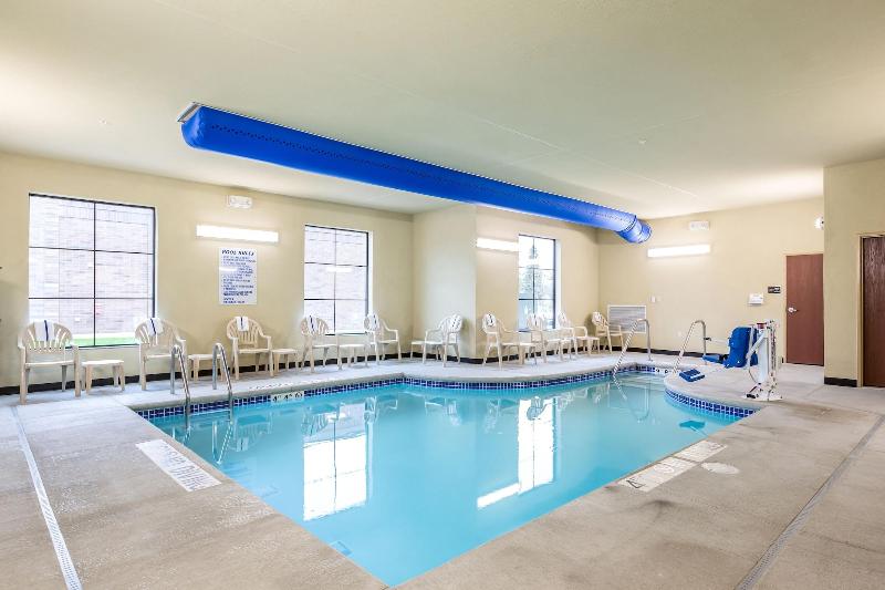 Cobblestone Hotel & Suites – Stevens Point image