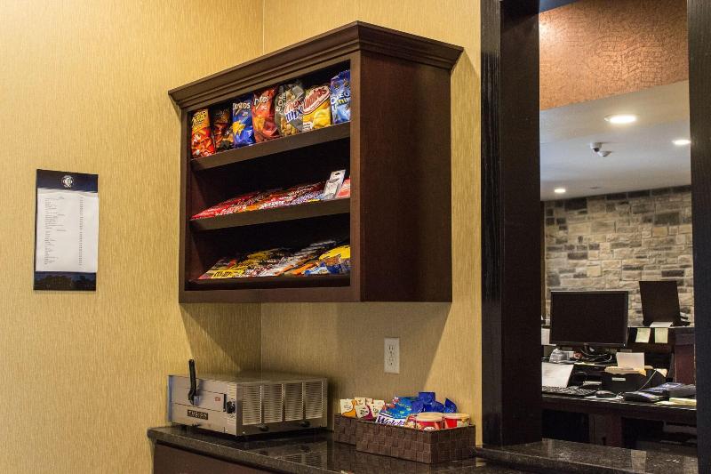 Cobblestone Hotel & Suites – Stevens Point image