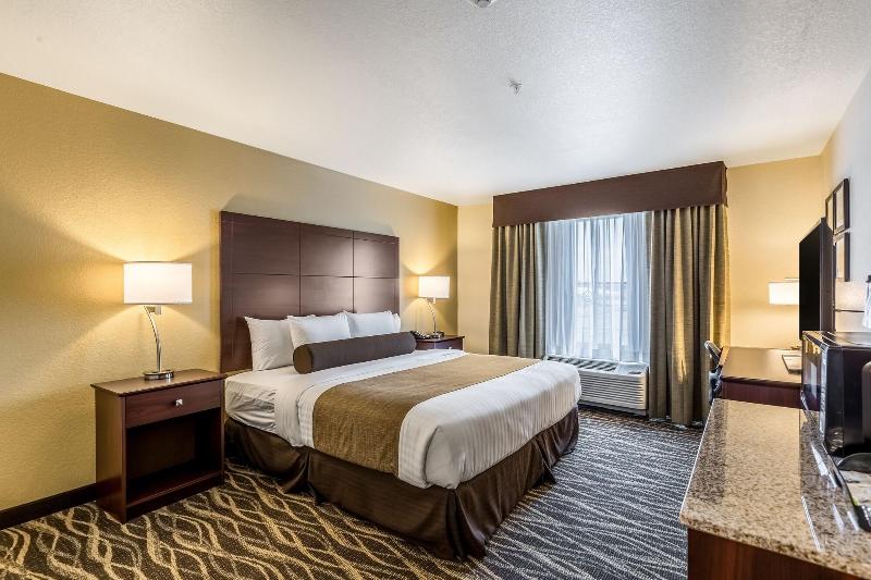 Cobblestone Hotel & Suites – Stevens Point image