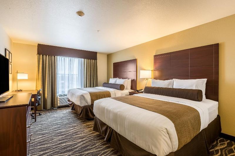 Cobblestone Hotel & Suites – Stevens Point image