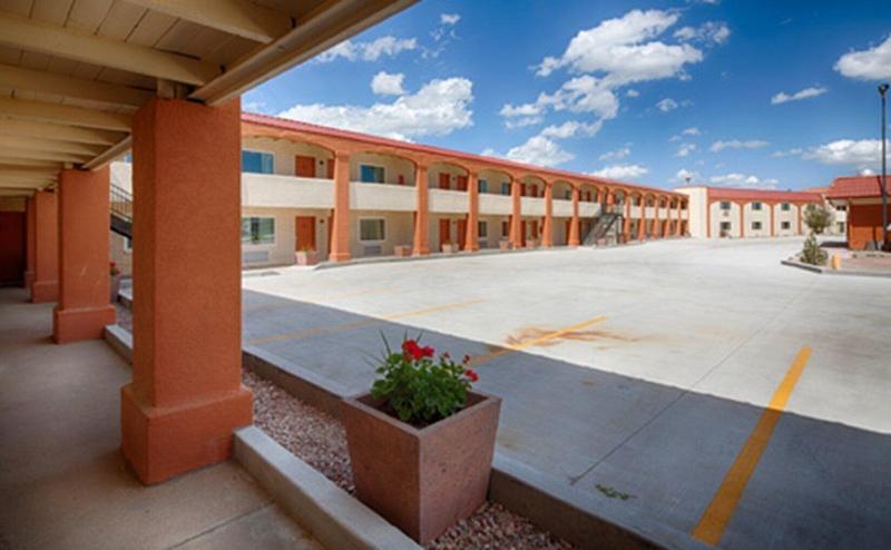 La Junta Inn — general view