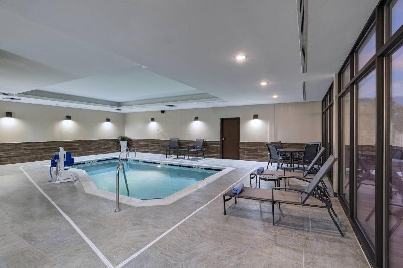 Fairfield Inn & Suites by Marriott Colorado Spring image