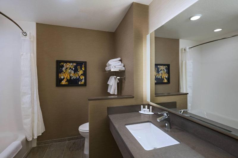 Fairfield Inn & Suites by Marriott Colorado Spring image