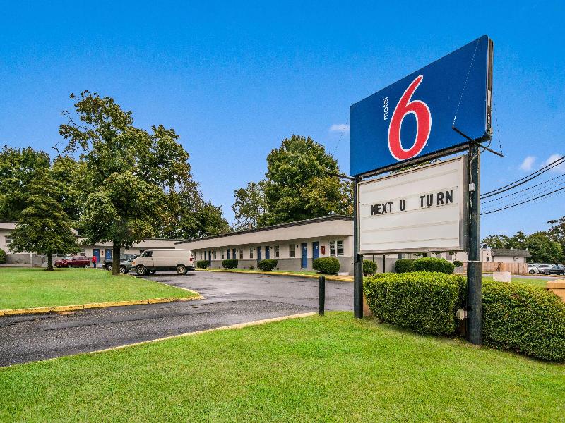 Motel 6 Tinton Falls, NJ – Neptune image