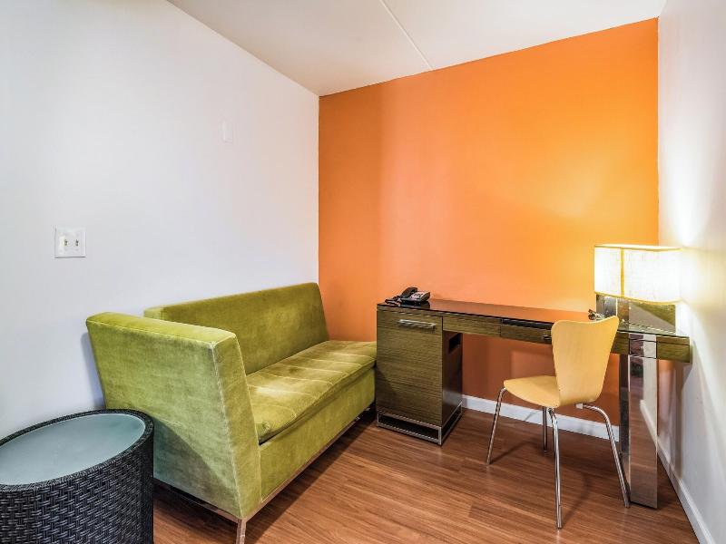 Motel 6 Tinton Falls, NJ – Neptune image