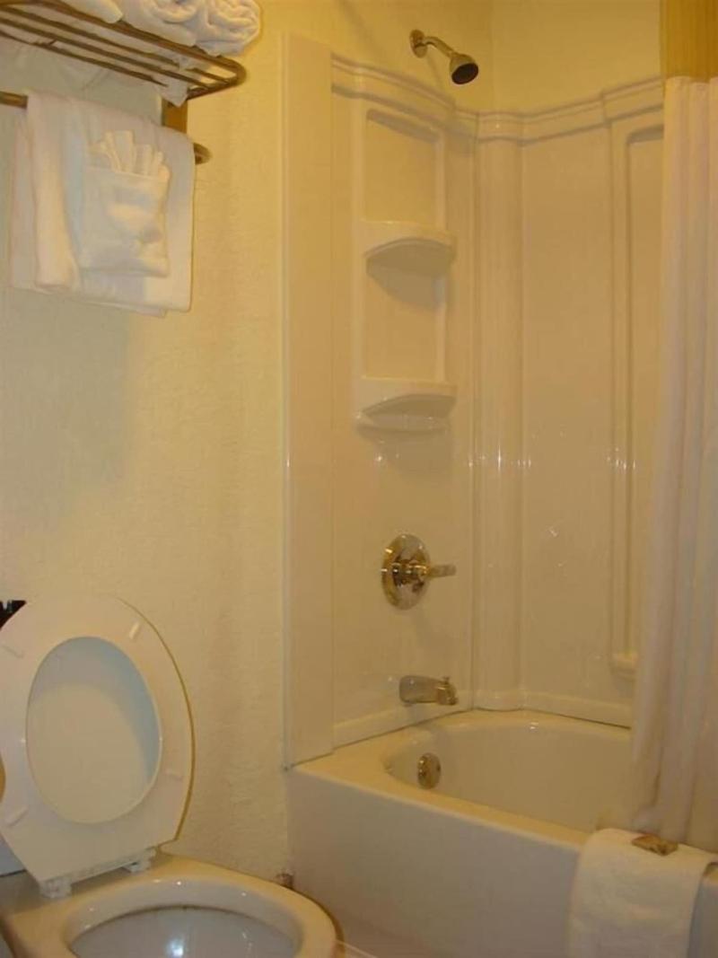 Relax Inn image