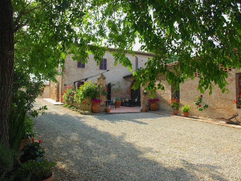 Il Canto Del Sole image