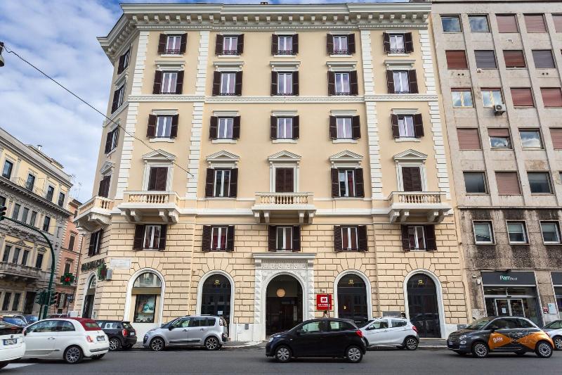 Meininger Roma Termini — general view