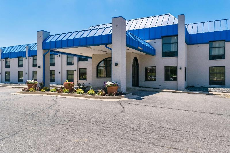Motel 6 Richmond, IN image