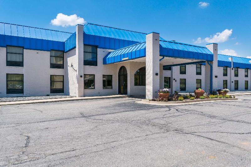 Motel 6 Richmond, IN image