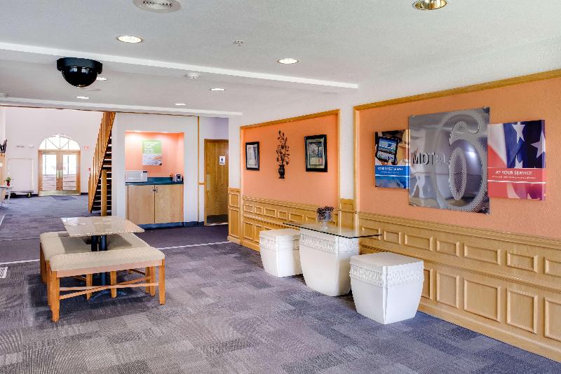 Motel 6 Richmond, IN image