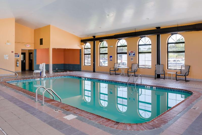 Motel 6 Richmond, IN image