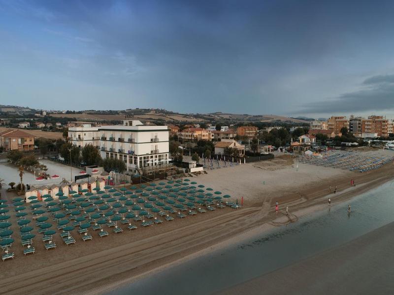 Hotel Internazionale image