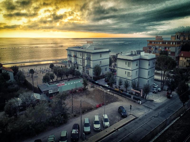 Hotel Internazionale image