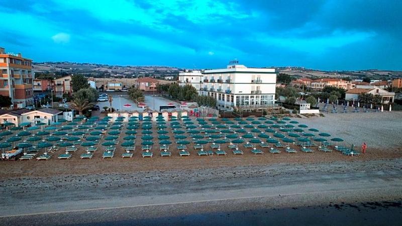 Hotel Internazionale image