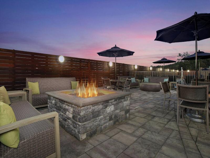 Courtyard By Marriott Atlanta Kennesaw image