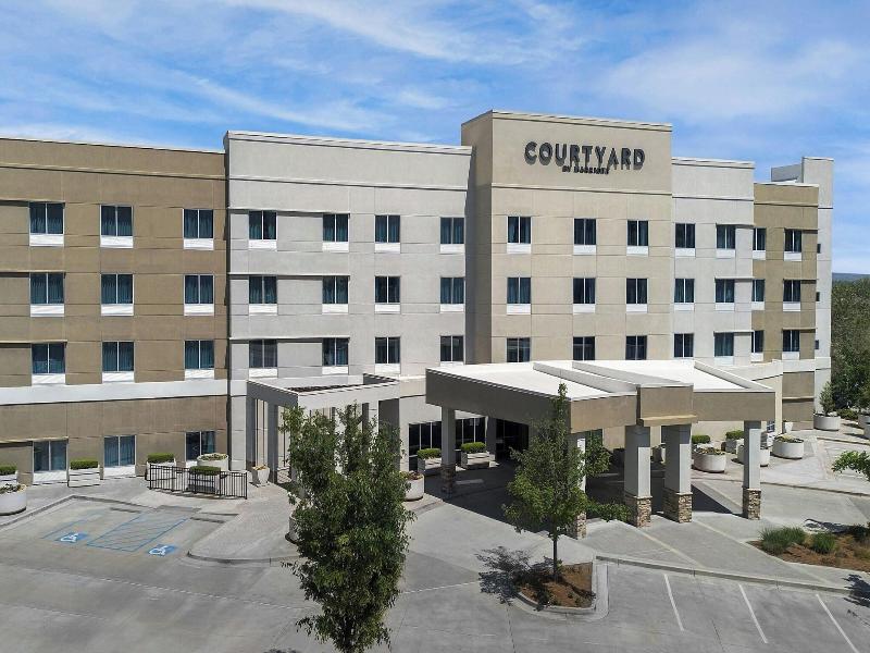 Courtyard By Marriott Atlanta Kennesaw image