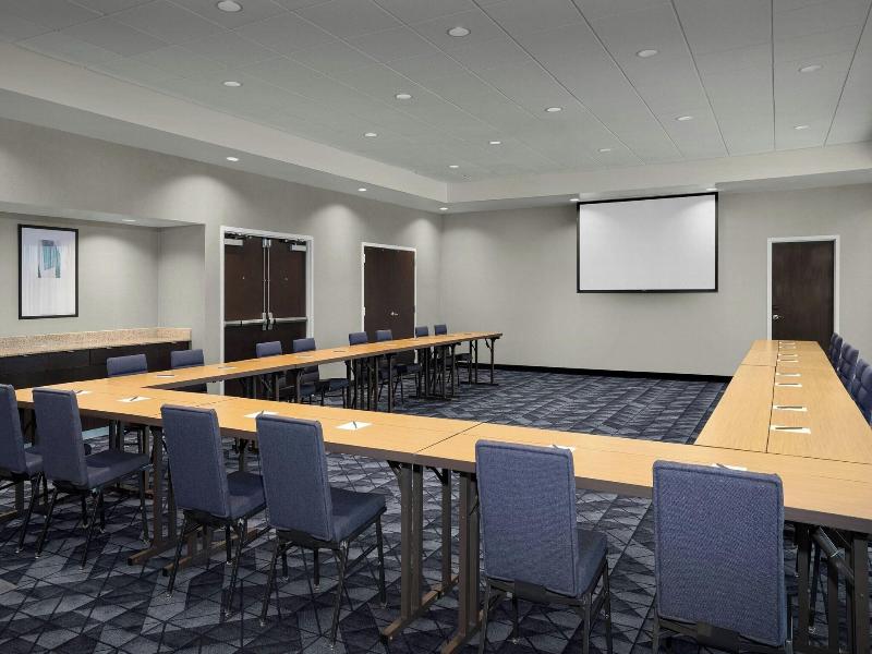 Courtyard By Marriott Atlanta Kennesaw image