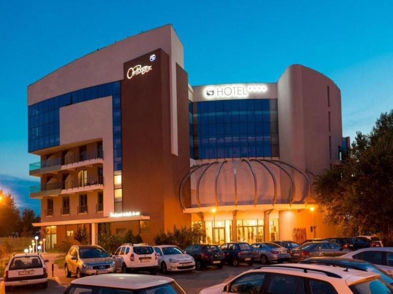 Hotel On Plonge Junior image