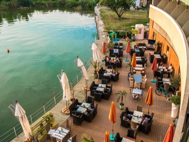 Hotel On Plonge Junior image