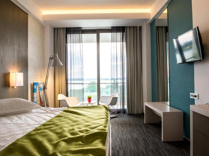 Hotel On Plonge Junior image