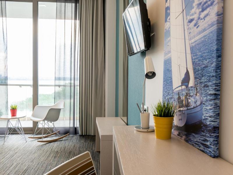 Hotel On Plonge Junior image