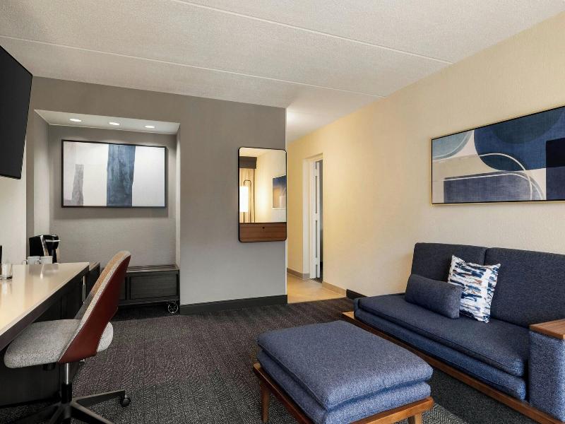 Courtyard By Marriott Atlanta Northlake image