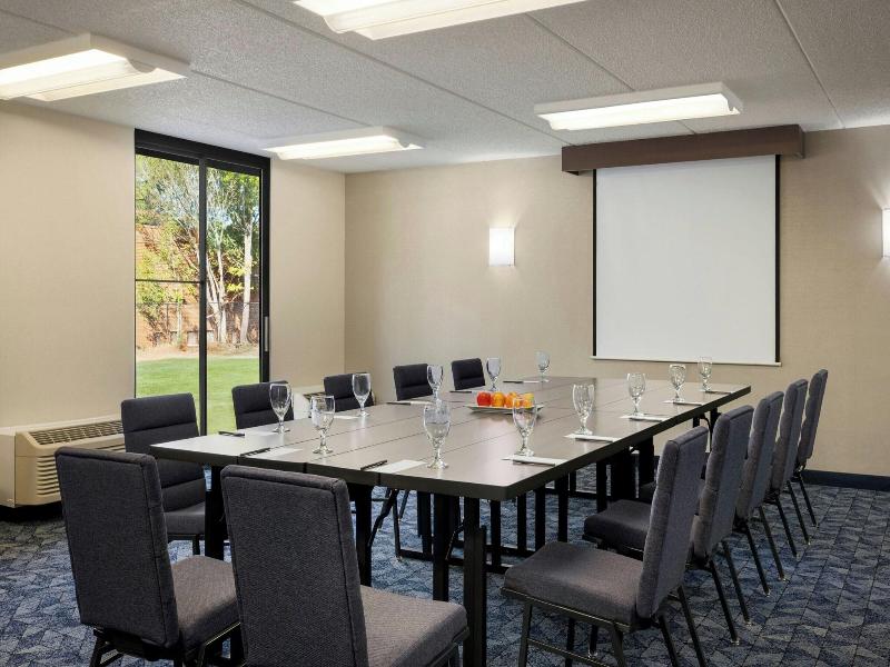 Courtyard By Marriott Atlanta Northlake image