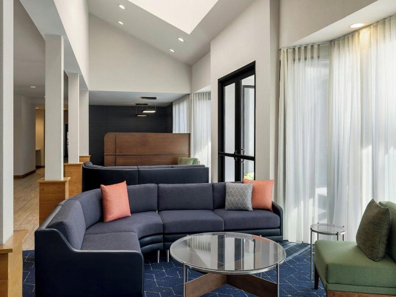 Courtyard By Marriott Atlanta Northlake image