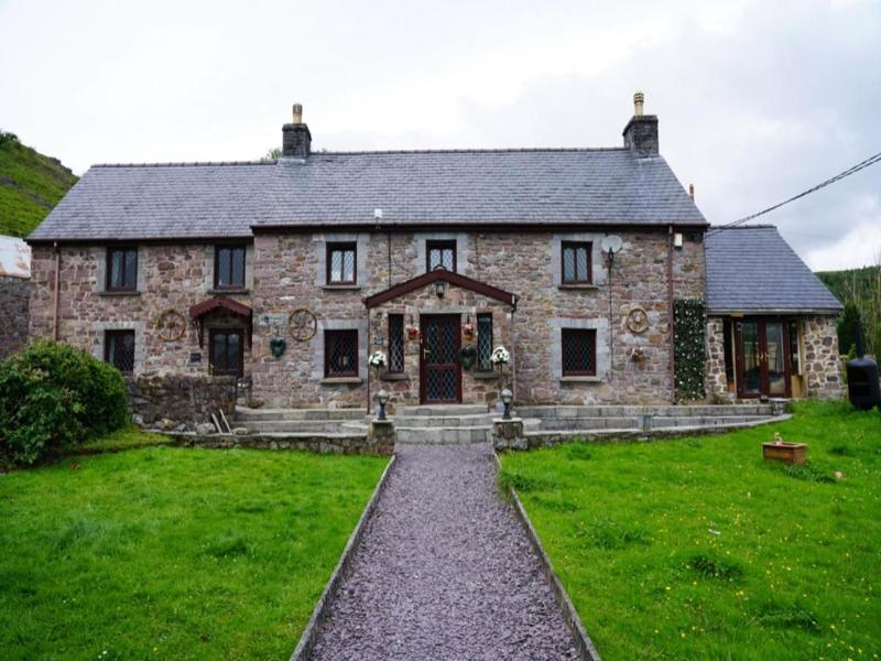 Pentre Riding Stable And Accommodation image
