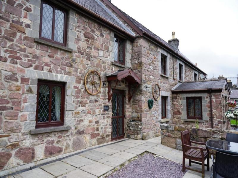 Pentre Riding Stable And Accommodation image